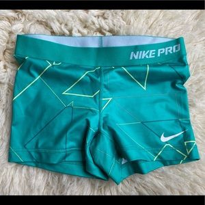 Nike compression shorts S